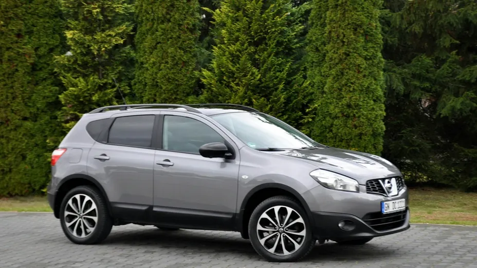 NISSAN Qashqai -
