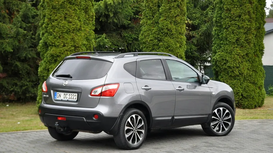 NISSAN Qashqai -