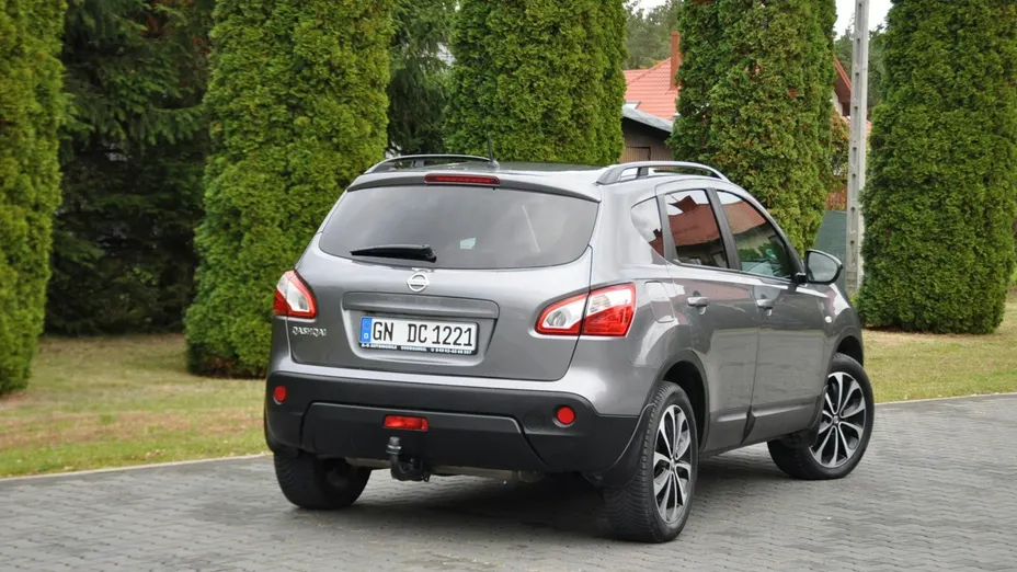 NISSAN Qashqai -