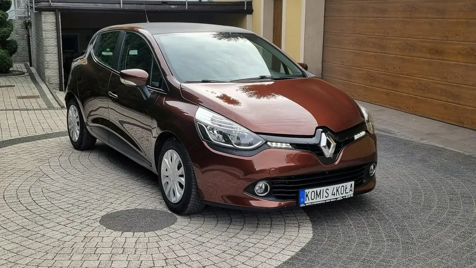 RENAULT Clio -