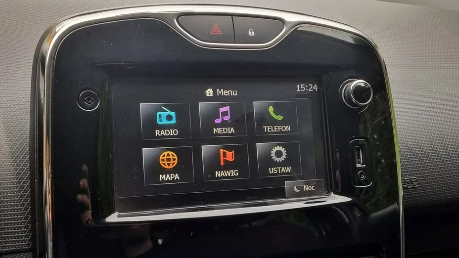 RENAULT Clio -