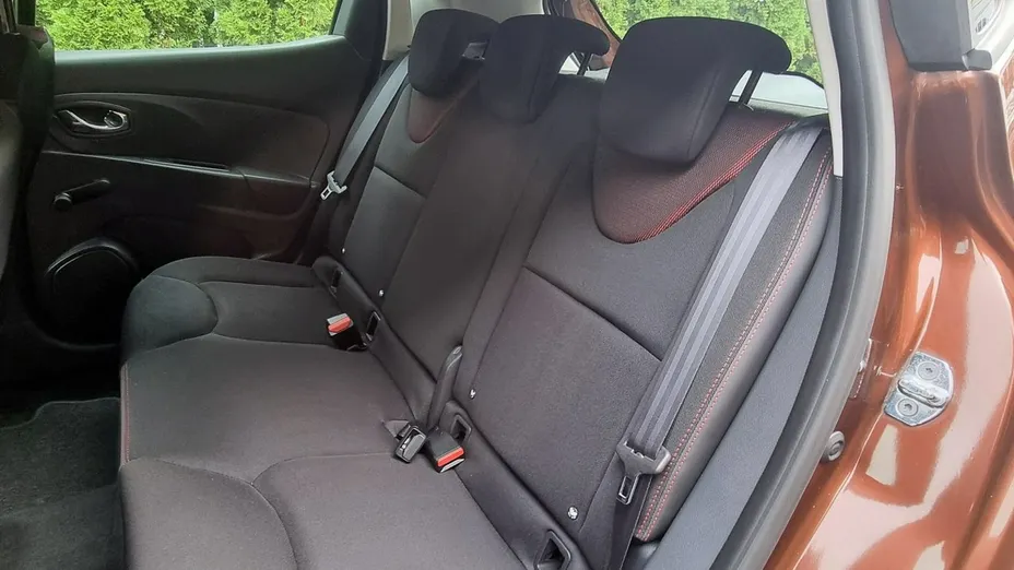 RENAULT Clio -