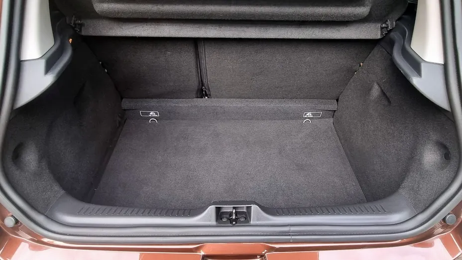 RENAULT Clio -