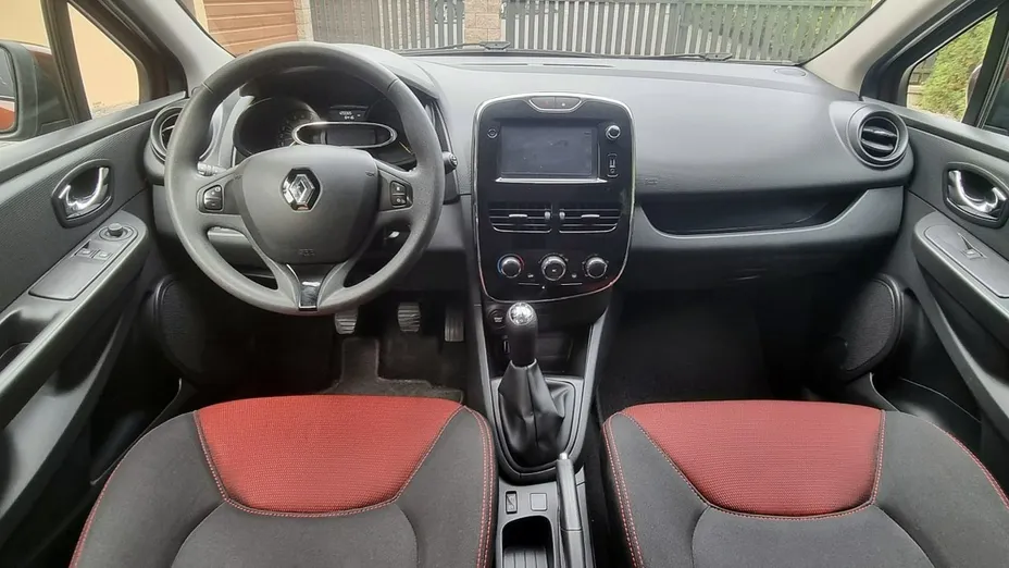 RENAULT Clio -