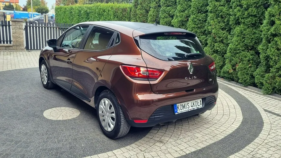 RENAULT Clio -