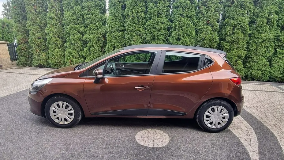 RENAULT Clio -