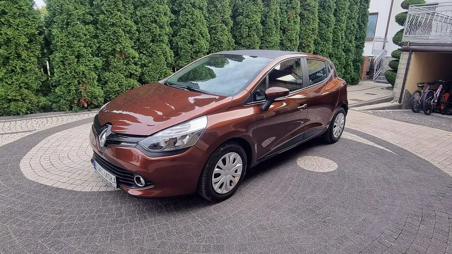 RENAULT Clio -