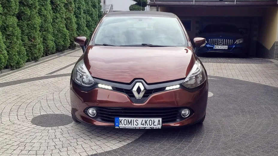 RENAULT Clio -