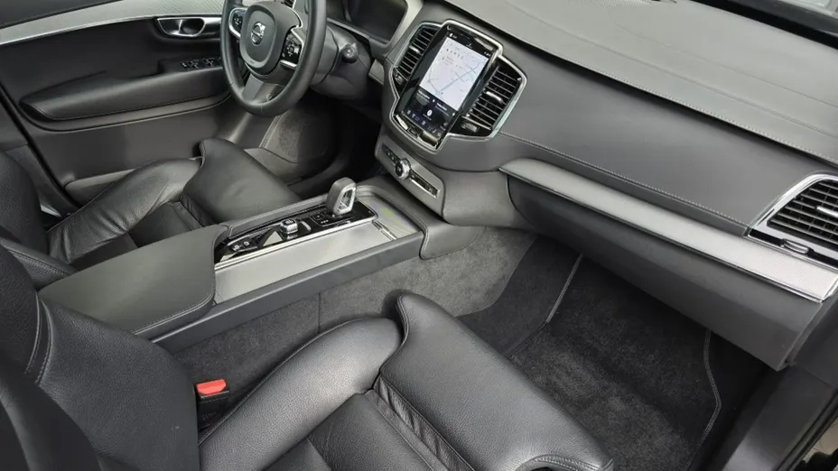 VOLVO XC90 -