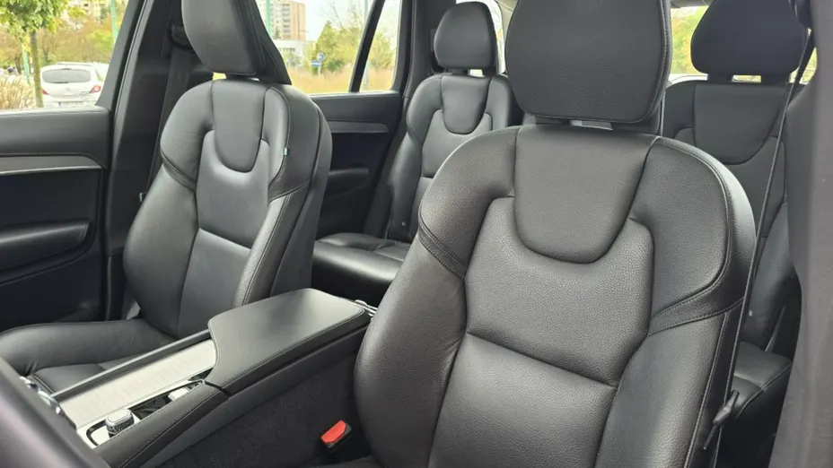 VOLVO XC90 -