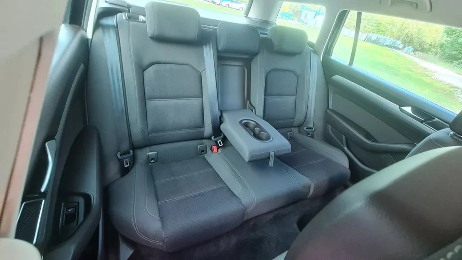 VOLKSWAGEN Passat -