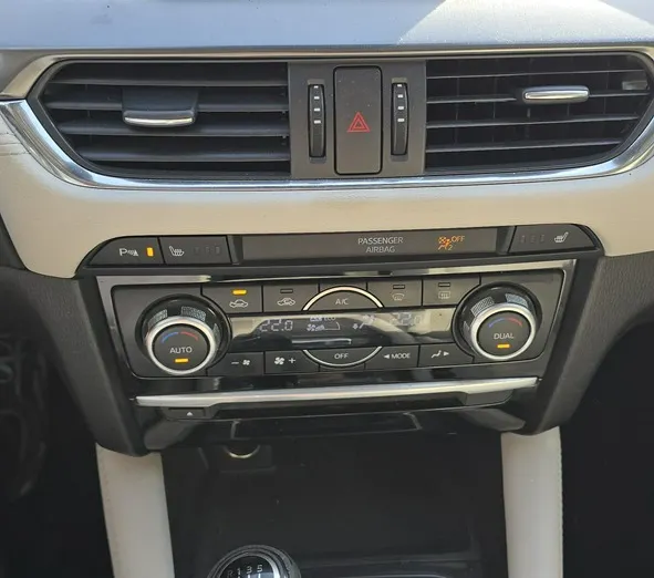 MAZDA 6 -