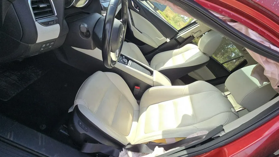 MAZDA 6 -