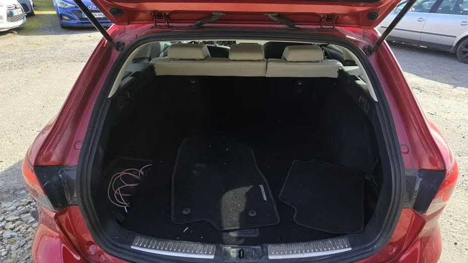 MAZDA 6 -