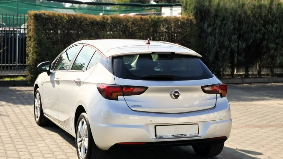 OPEL Astra -