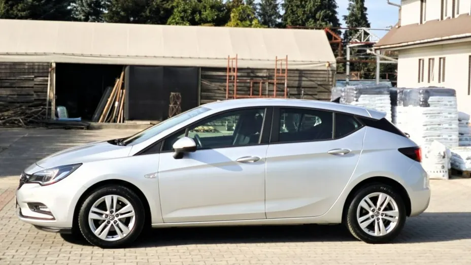 OPEL Astra -