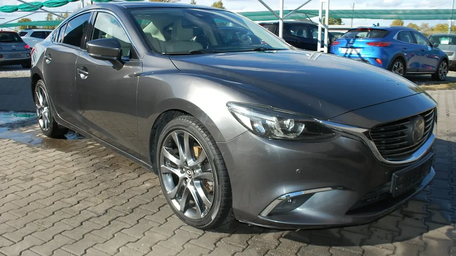 MAZDA 6 -