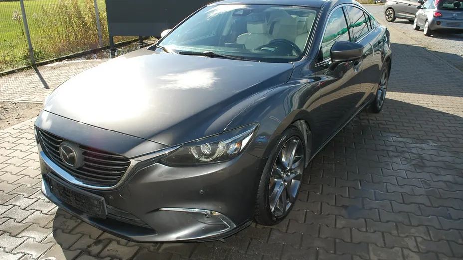 MAZDA 6 -