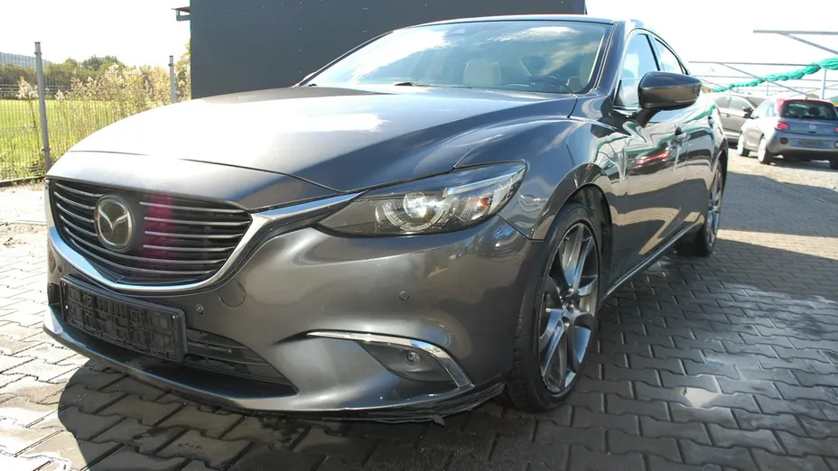 MAZDA 6 -