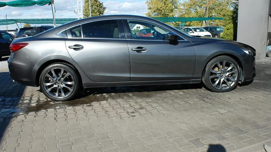 MAZDA 6 -