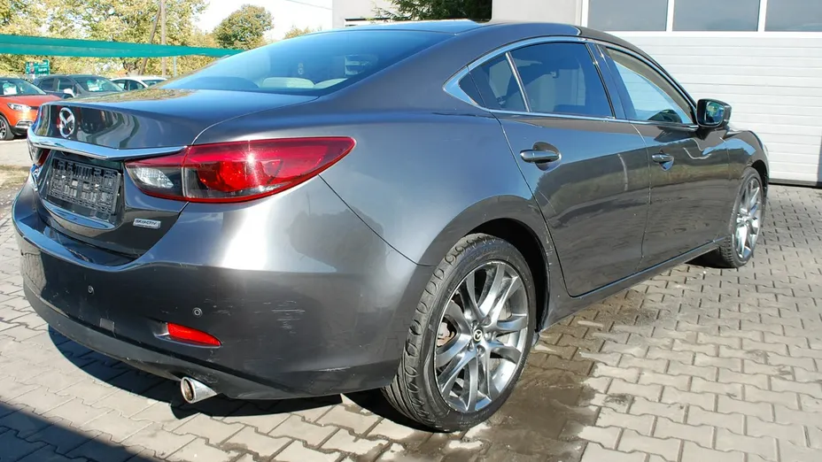 MAZDA 6 -