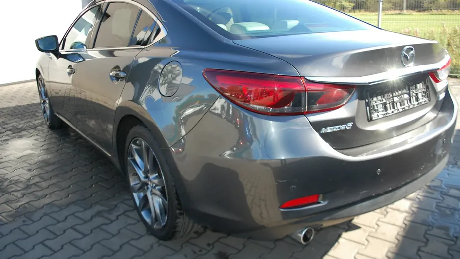 MAZDA 6 -