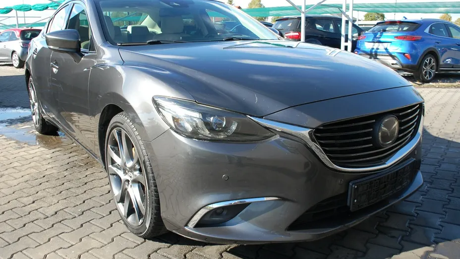 MAZDA 6 -