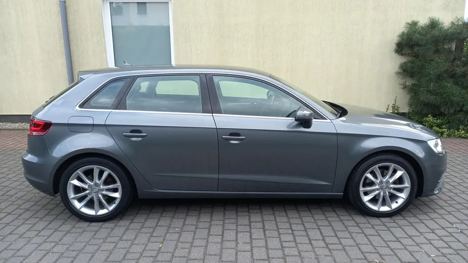 AUDI A3 Sportback -