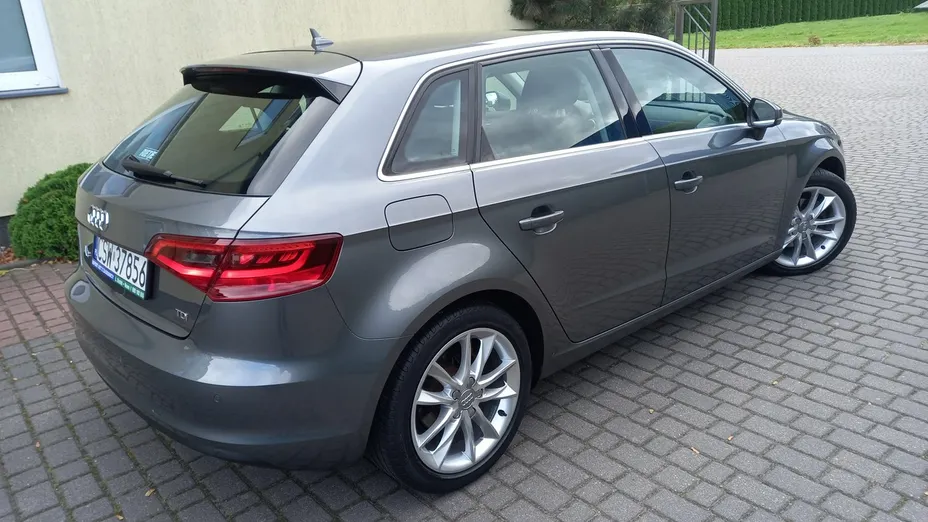 AUDI A3 Sportback -