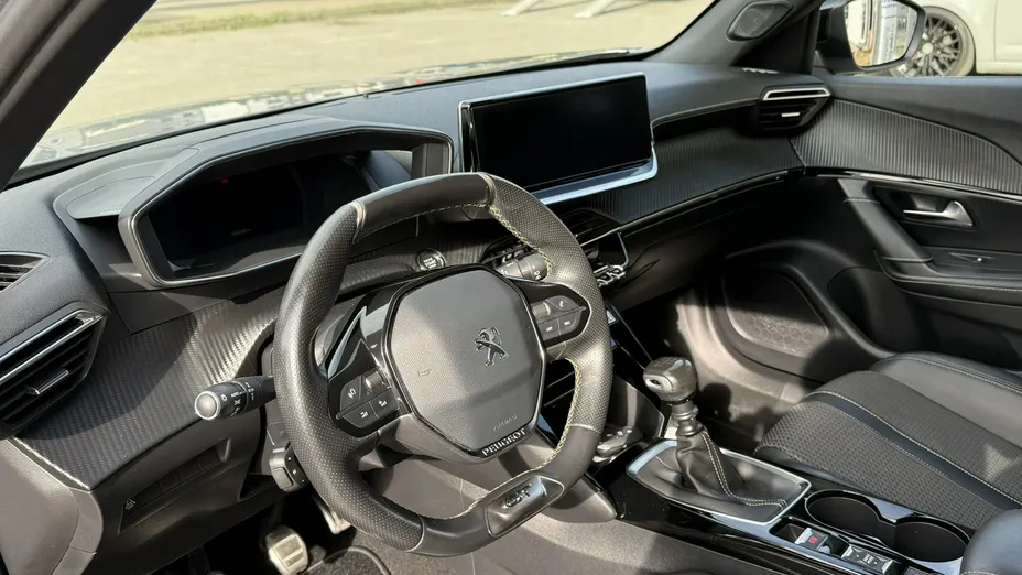 PEUGEOT 2008 -