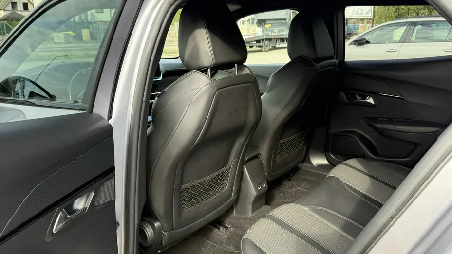 PEUGEOT 2008 -