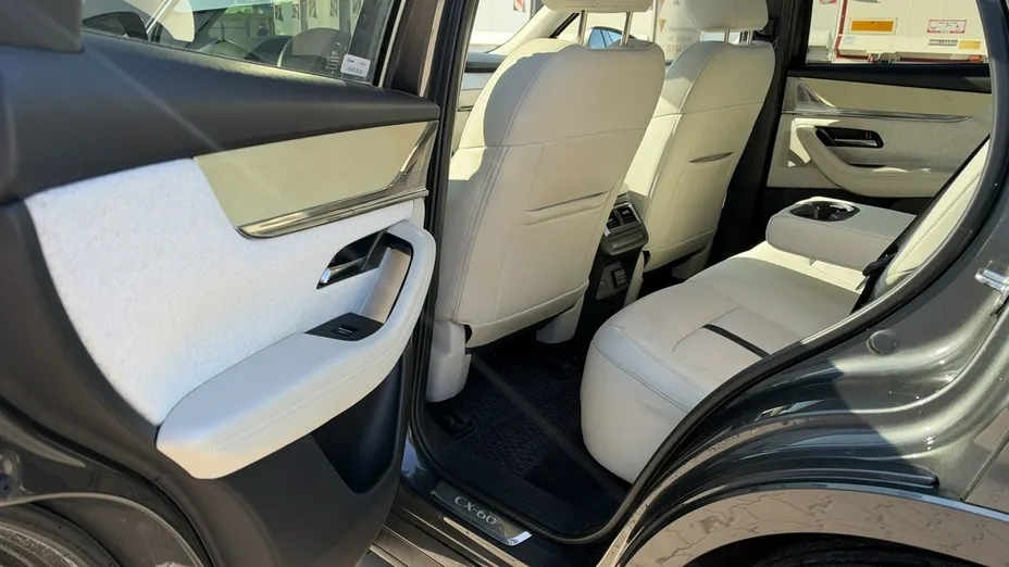 MAZDA CX-60 -