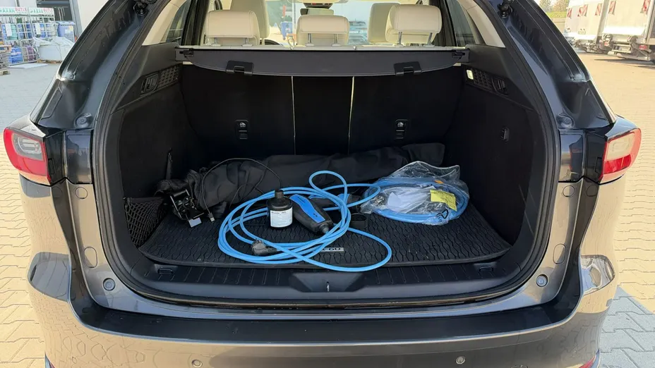 MAZDA CX-60 -