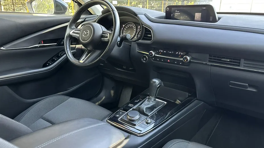 MAZDA CX-30 -