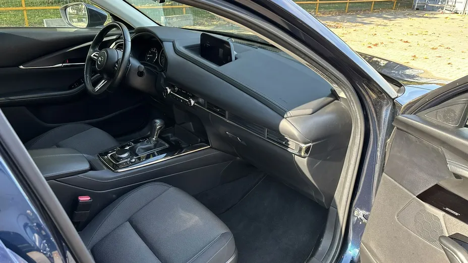 MAZDA CX-30 -