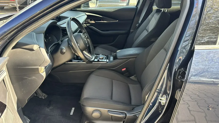 MAZDA CX-30 -