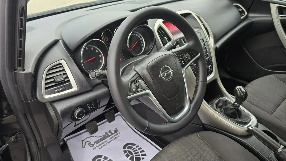 OPEL Astra -