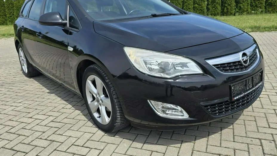 OPEL Astra -