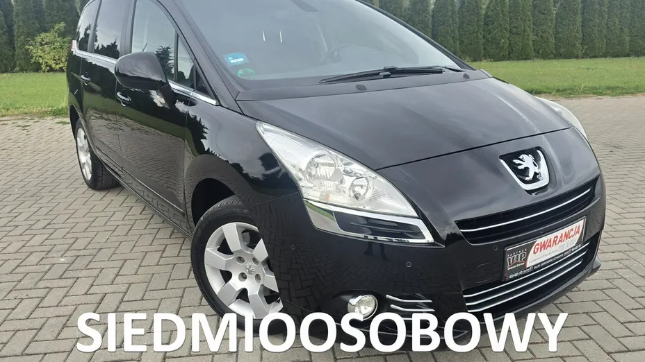 PEUGEOT 5008 -