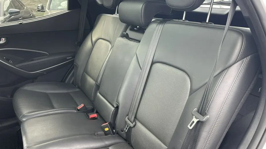 HYUNDAI Santa Fe -