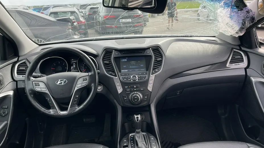 HYUNDAI Santa Fe -