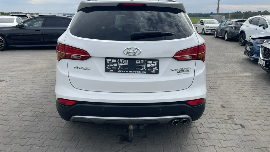 HYUNDAI Santa Fe -