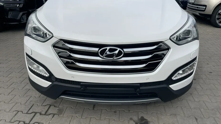 HYUNDAI Santa Fe -