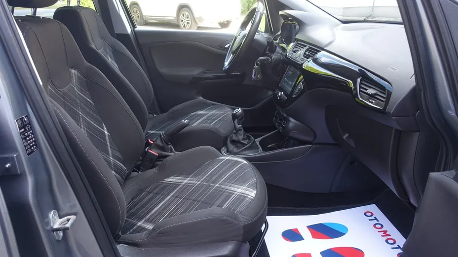 OPEL Corsa -