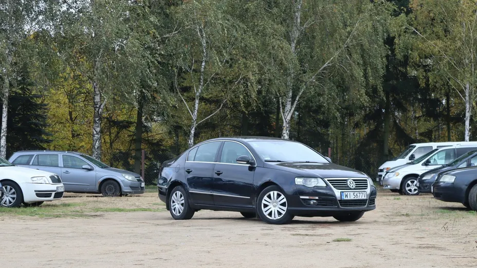 VOLKSWAGEN Passat -