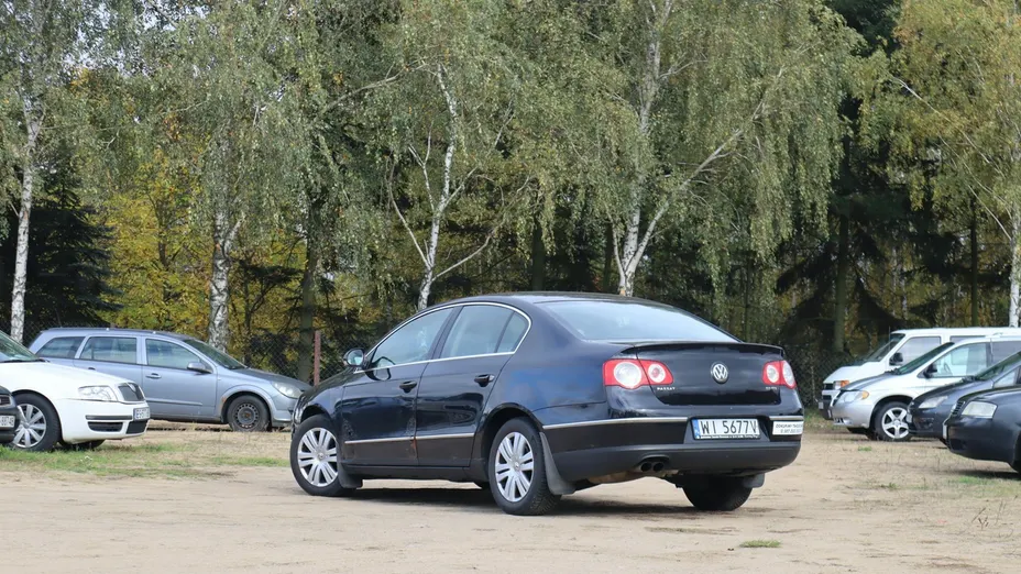 VOLKSWAGEN Passat -