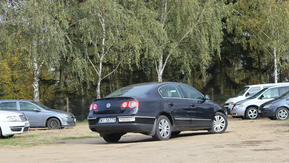 VOLKSWAGEN Passat -