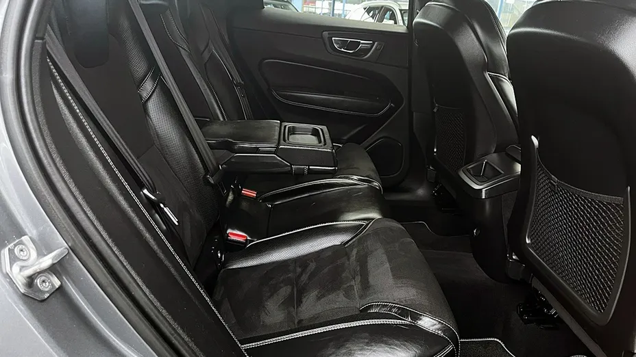 VOLVO XC60 -