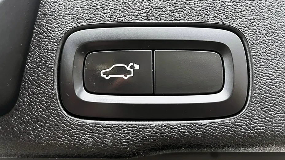 VOLVO XC60 -