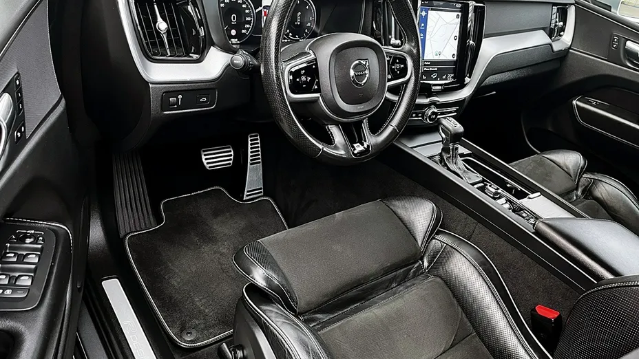 VOLVO XC60 -